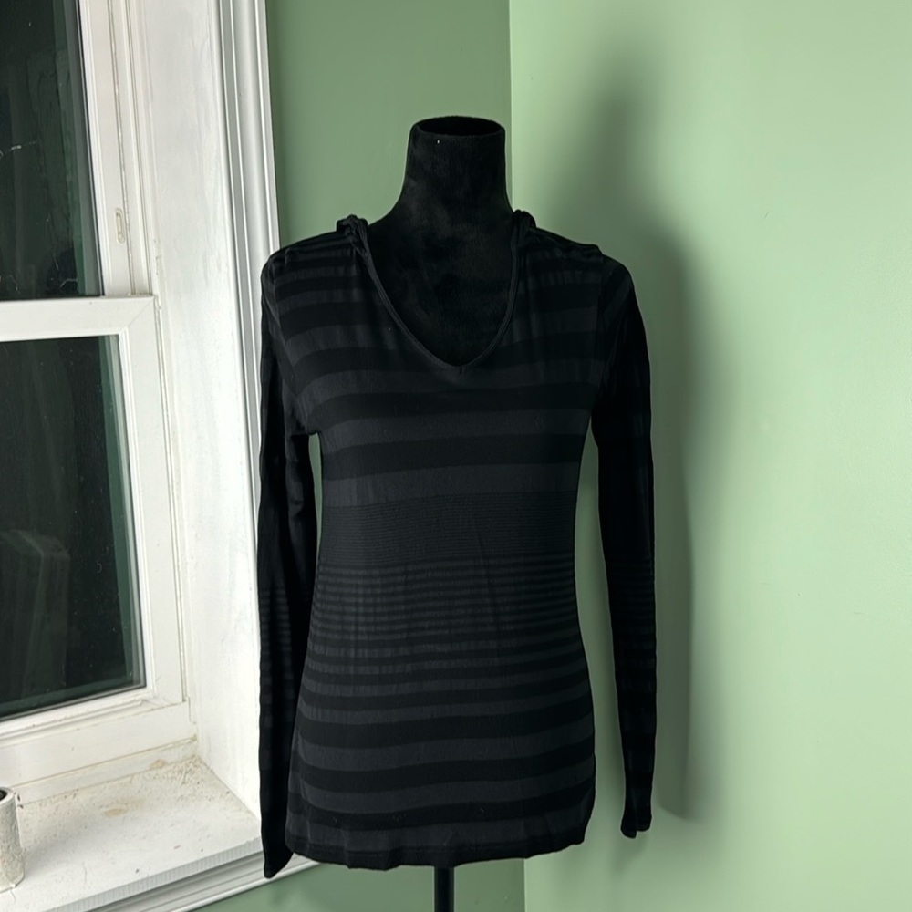 Calvin Klein performance long sleeve top small
